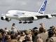 Foto : Airbus A 380
Zprva z
Hamburgu 27. marca 2006(TASR) - Najvie dopravn lietadlo sveta A380 prekonalo aliu prekku na ceste k zaradeniu do prevdzky. Spolu 873 pasaierov a lenov posdky dokzalo v nedeu opusti kabnu cez ndzov mykavky za 80 seknd, o bolo o 10 seknd rchlejie, ako bolo uren.

