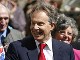 Tony Blair sa narodil v ktskom Edinburghu. Vytudoval prvo a v roku 1975 vstpil do Labouristickej strany. Oenil sa v roku 1980 s prvnikou Cherie Boothovou. Prvkrt bol zvolen do Dolnej snemovne v roku 1983. Od roku 1989 bol lenom labouristickho tieovho kabinetu, kde mal zo zaiatku na starosti otzky zamestnanosti a neskr (1992) tieov rezort vntra. V roku 1994 bol zvolen do ela Labouristickej strany, ktor v roku 1997 po 18 rokoch v opozcii doviedol k vazstvu vo vobch. V roku 1999 bol spolu s prezidentom USA Clintonom vedcou postavou bombardovania Juhoslvie. V roku 2001 op zvazil v parlamentnch vobch. V roku 2003 presadil v britskom parlamente, za vekch protestov verejnosti aj asti vlastnch poslancov, vojnu v Iraku.

5. februra 2005 sa Blair stal najdlhie sliacim britskm labouristickm premirom. 5. mja 2005 doviedol labouristov k historickmu tretiemu volebnmu vazstvu za sebou
Wikipedia
