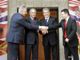 Prezident USA George Bush (druh zava), predseda albnskej vldy Sali Berisha(tret zava), jeho chorvtsky kolega Ivo Sanader(prv zava) a macednsky premir Nikola Gruevski (vpravo). (autor: SITA) 