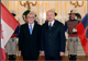 Foto : kanadsk vevyslanec pre R a SR Mike Calcul a slovensk prezident Gaparovi