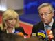 Foto : Premirka Iveta Radiov (vavo) s predsedom euroskupiny Jeanom-Claudom Junckerom.
Autor: TASR