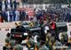 Foto : Prezident Konga Denis Sassou- Nguesso pred vojenskou prehliadkou poas oslv
(Xinhua/Shu Shi)